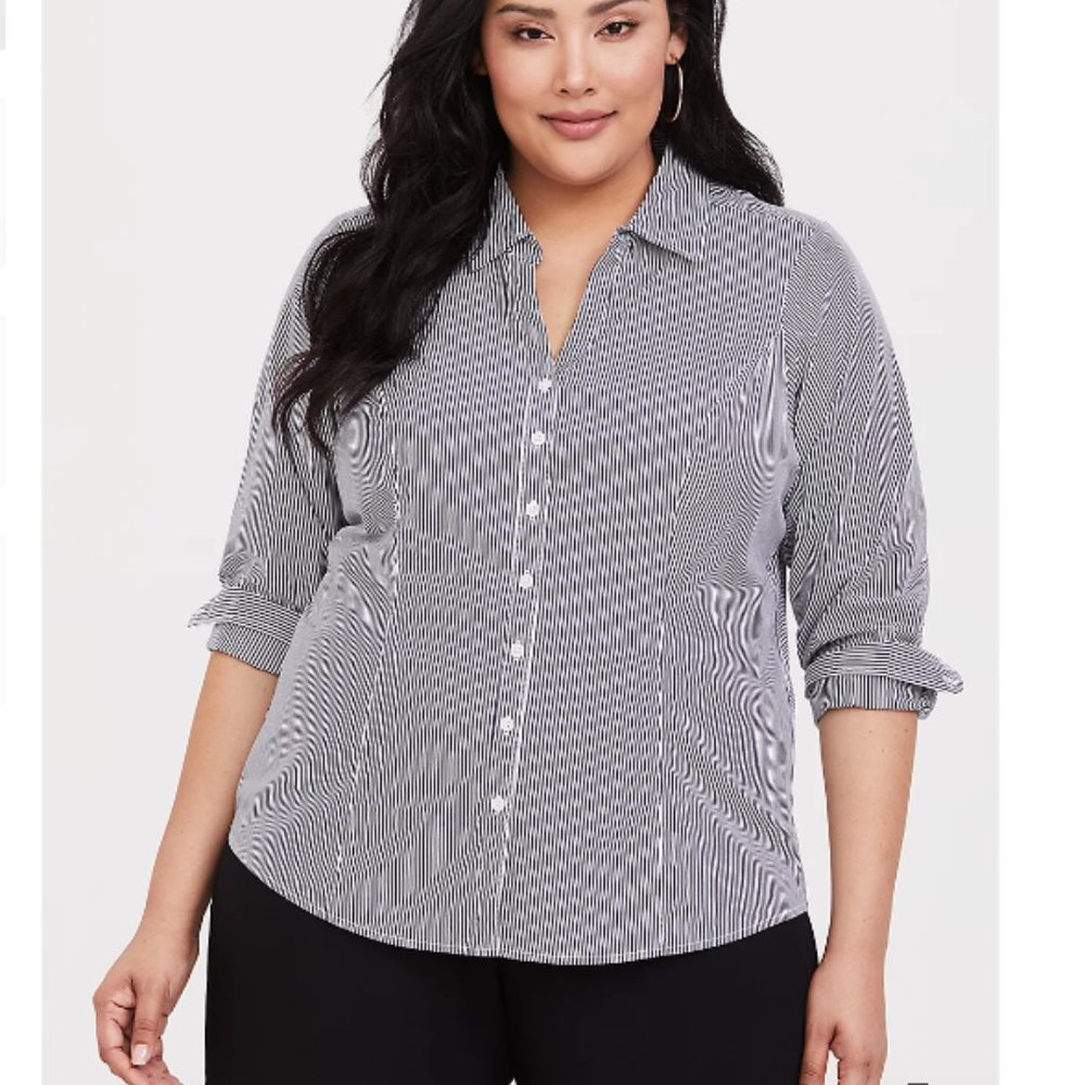 Torrid poplin button front shirt sz2x